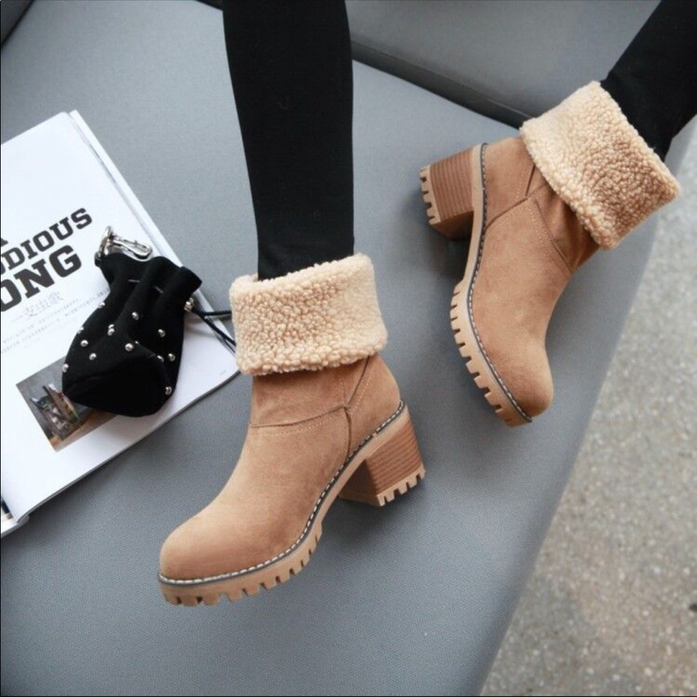 Snow boots